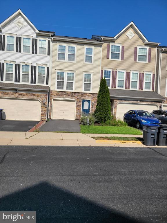 Building Photo - 25117 Sweet Myrtle Square