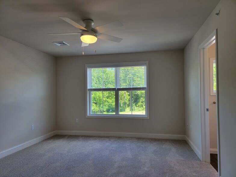 Building Photo - 232 Millard Dr