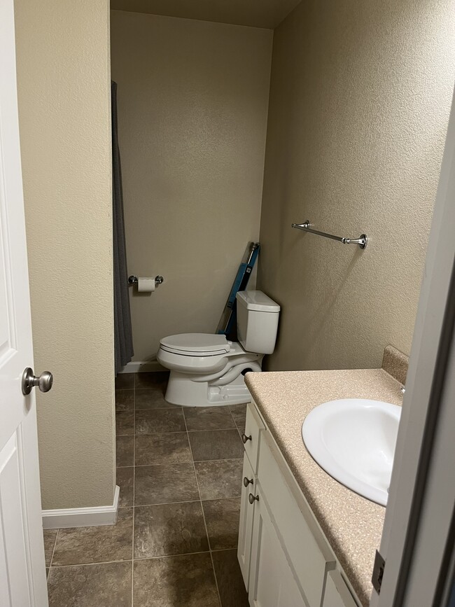 Building Photo - 10099 Elk Grove Florin Rd