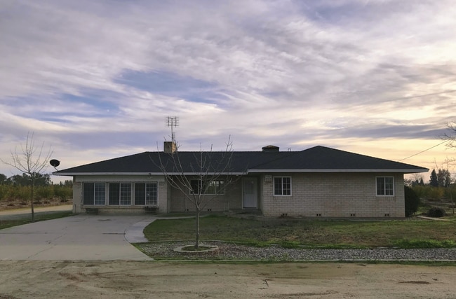 Primary Photo - 3BR Country Style Home Available Soon!