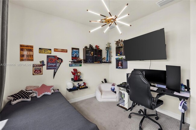 Building Photo - 4549 Pinehurst Trl W