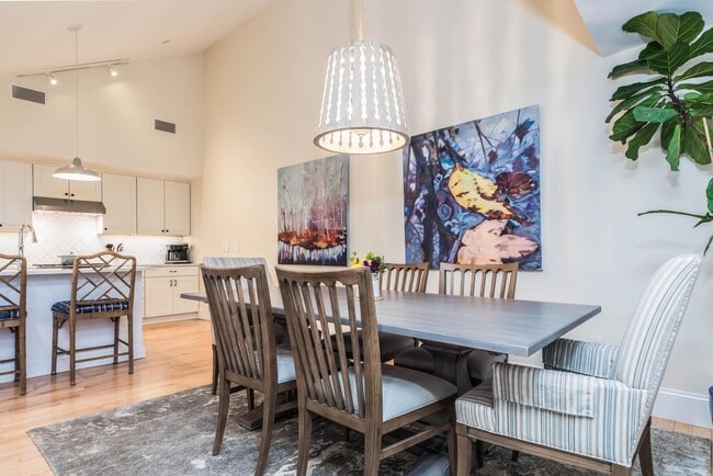 Building Photo - 1 Franklin St