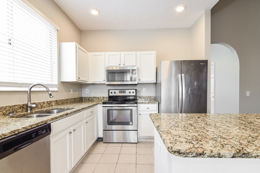 Building Photo - 18217 Brookpark Dr