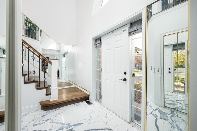 Building Photo - 4025 Rolling Meadow Ln