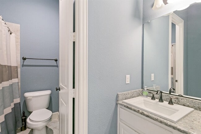 Building Photo - 7721 Shackelford Dr