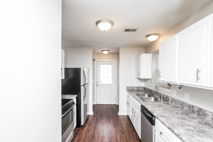 Building Photo - 9 Tindell Ct