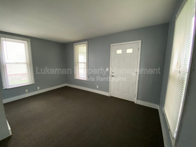 Building Photo - 727 Wheaton Ave