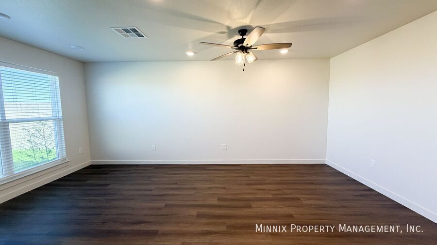 Building Photo - 2304 Corpus Ave