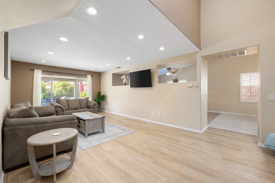 Building Photo - 79309 Paseo del Rey
