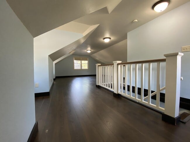 Building Photo - 1863-17 1/2 17 1/2 St NW