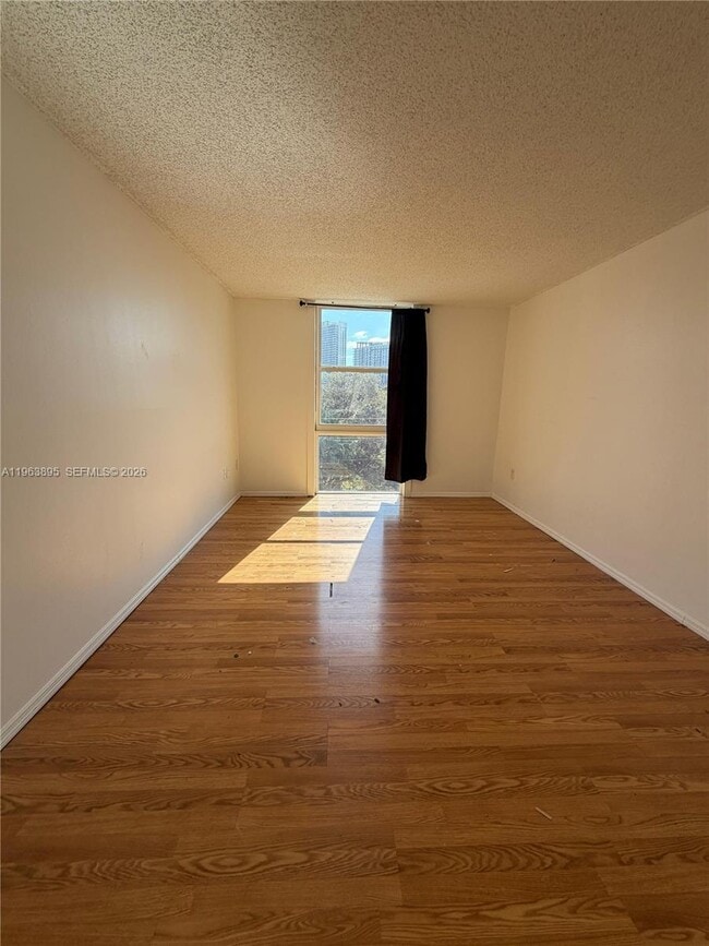 Building Photo - 16950 W Dixie Hwy