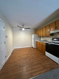 Building Photo - 17 Winter St