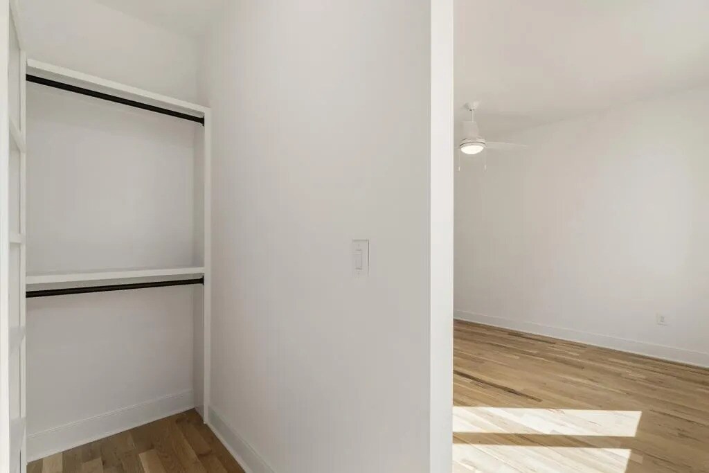 Building Photo - 1237 Memorial Dr SE