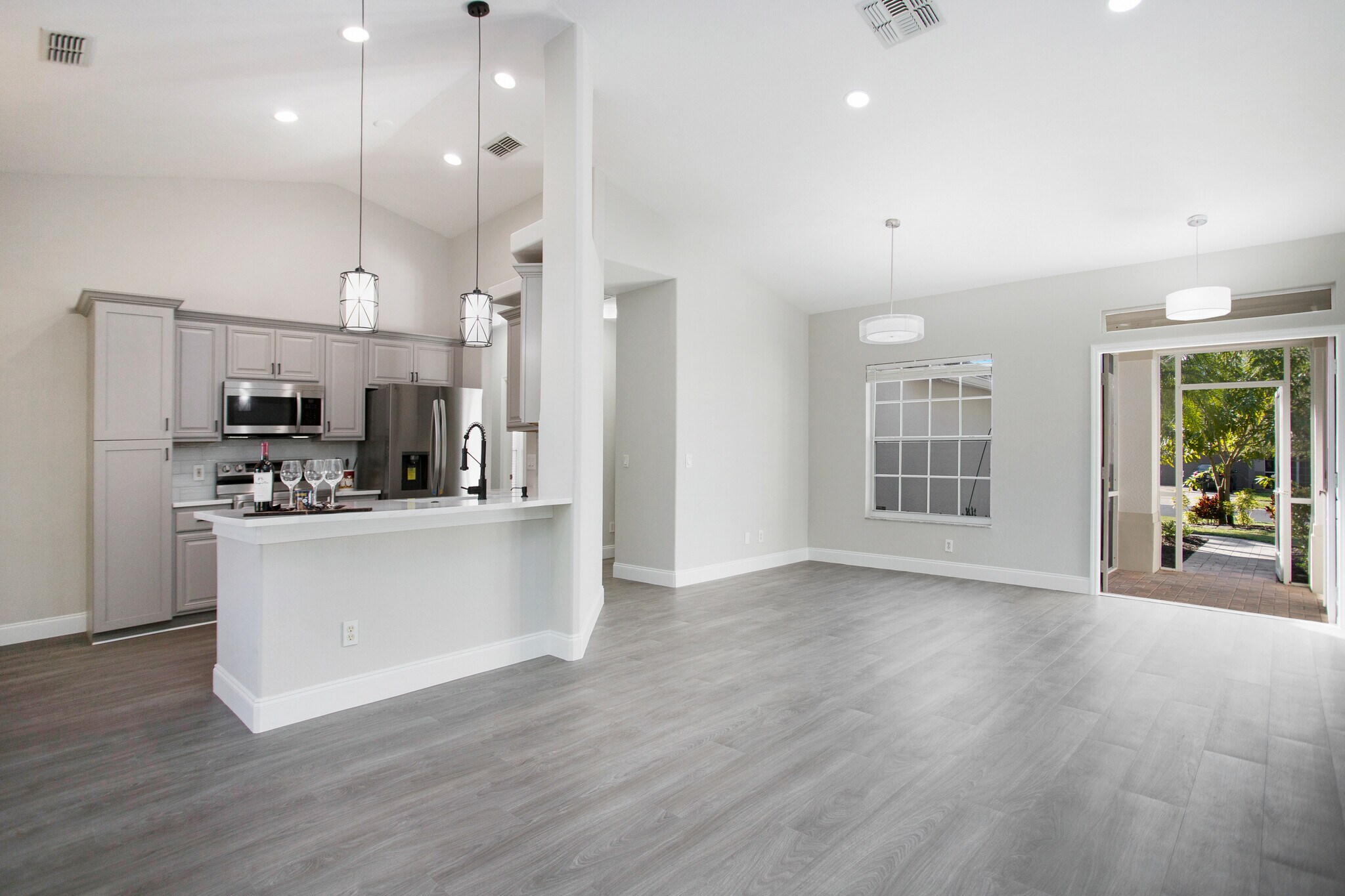 Building Photo - 2921 Inlet Cove Ln E