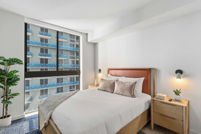 Building Photo - 11 NE 6th St