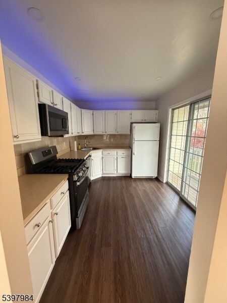 Building Photo - 686 Plum Terrace