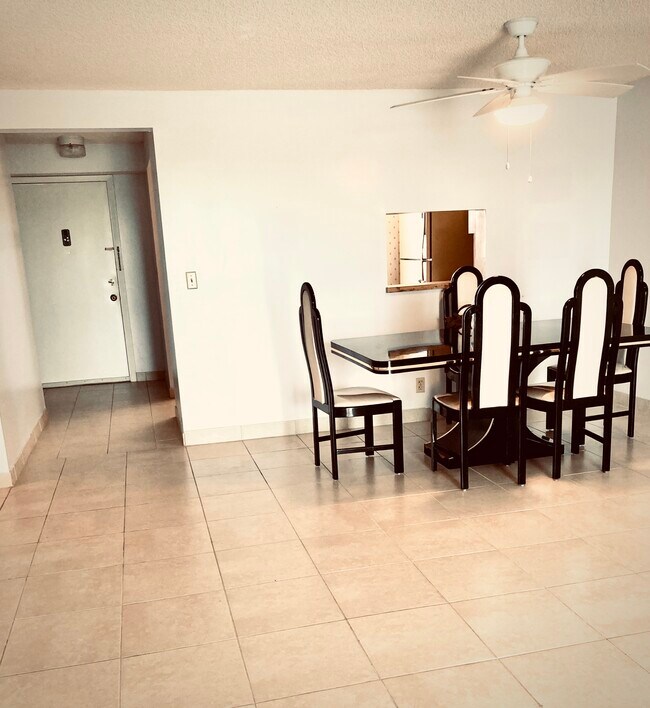 Building Photo - 321 SE 3rd St