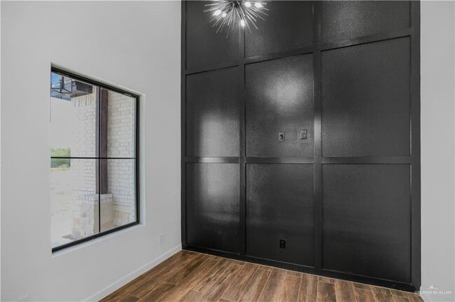 Building Photo - 23 Davis Rd