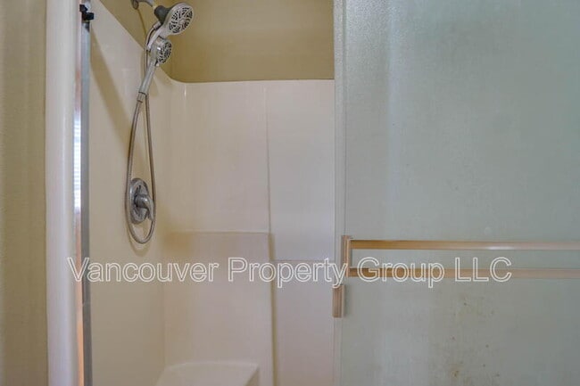 Building Photo - 2217 NE 94th Ct