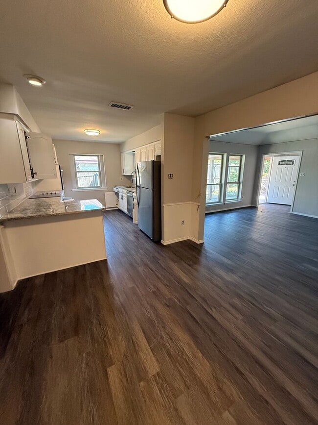 Building Photo - 7412 Lemonwood Ln