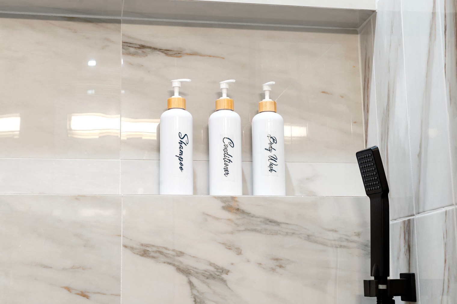 Building Photo - 318 W Grand Ave