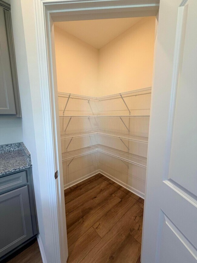 Building Photo - 1315 Red Tail Pl