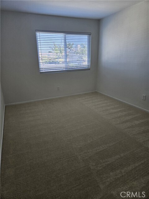 Building Photo - 2120 Dufour Ave