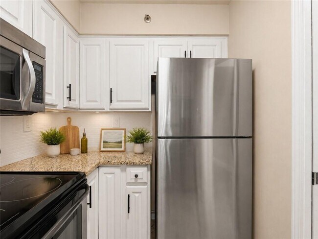 Building Photo - 2870 Pharr Ct S Northwest