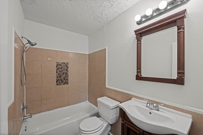 Building Photo - 23419 Prairie Bird Dr