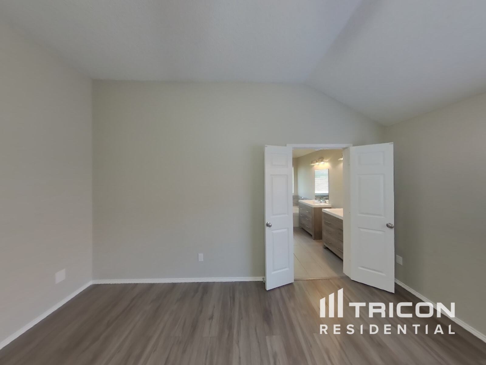 Building Photo - 2520 Clovermeadow Dr