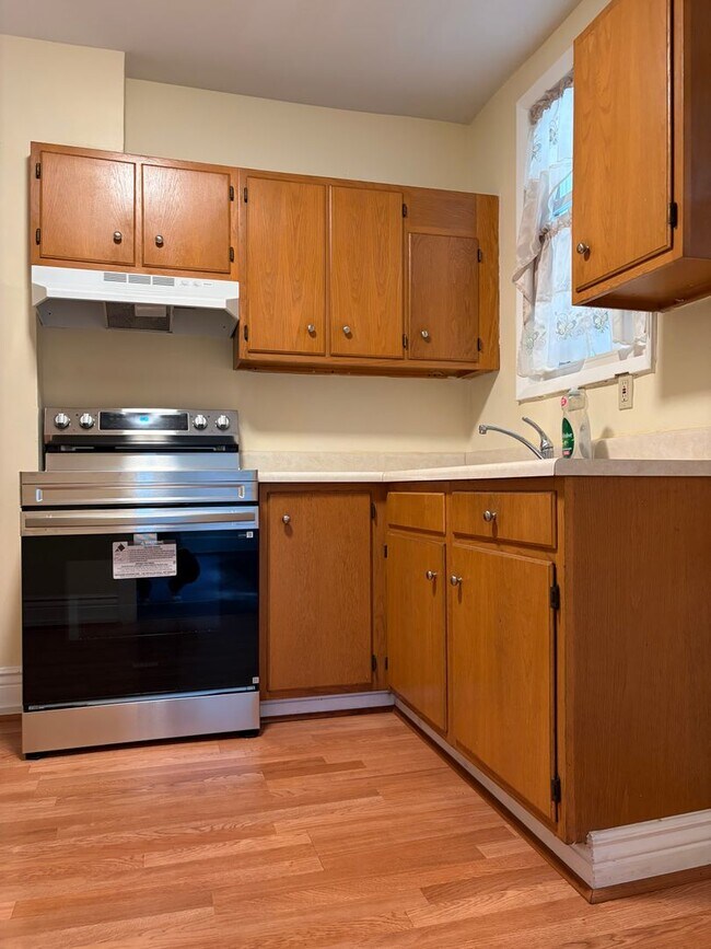 Building Photo - 936 Hamilton Pl