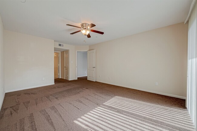 Building Photo - 8415 Hearth Dr