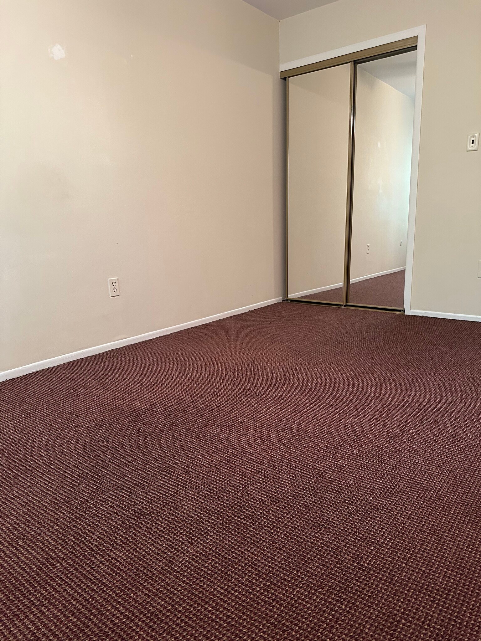 Building Photo - 111 Amberly Dr