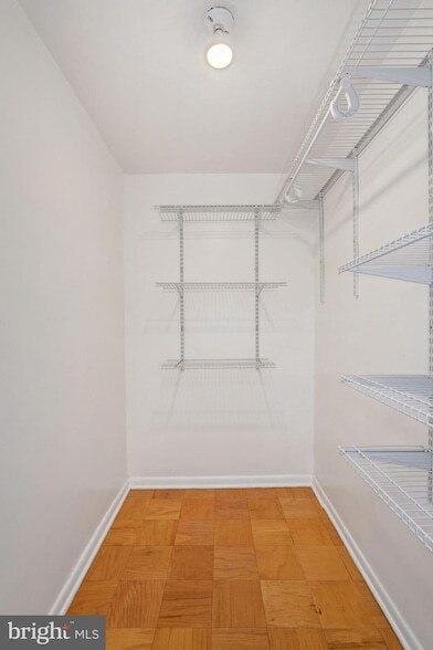 Building Photo - 10201 Grosvenor Pl