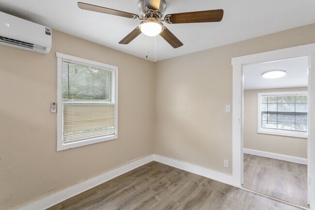 Building Photo - REDUCED Rent $2150.... 3 bed/2 bath Split Level, NEW downstairs addition, lots of extras *READY**...