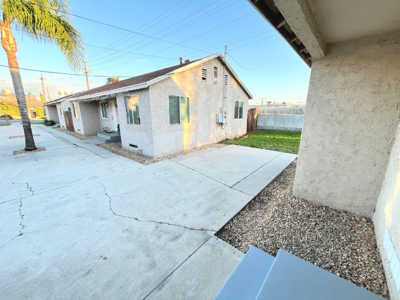 Building Photo - 1610 N H St