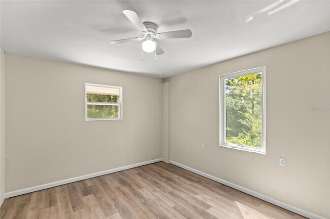 Building Photo - 5714 SW 196th Ave