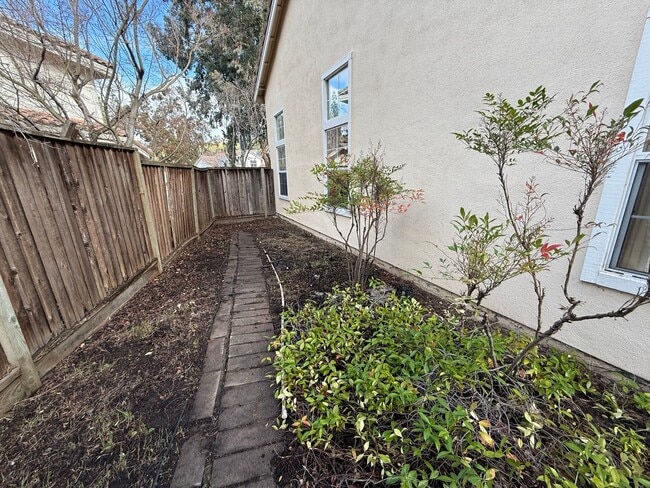 Building Photo - 212 Montevideo Cir