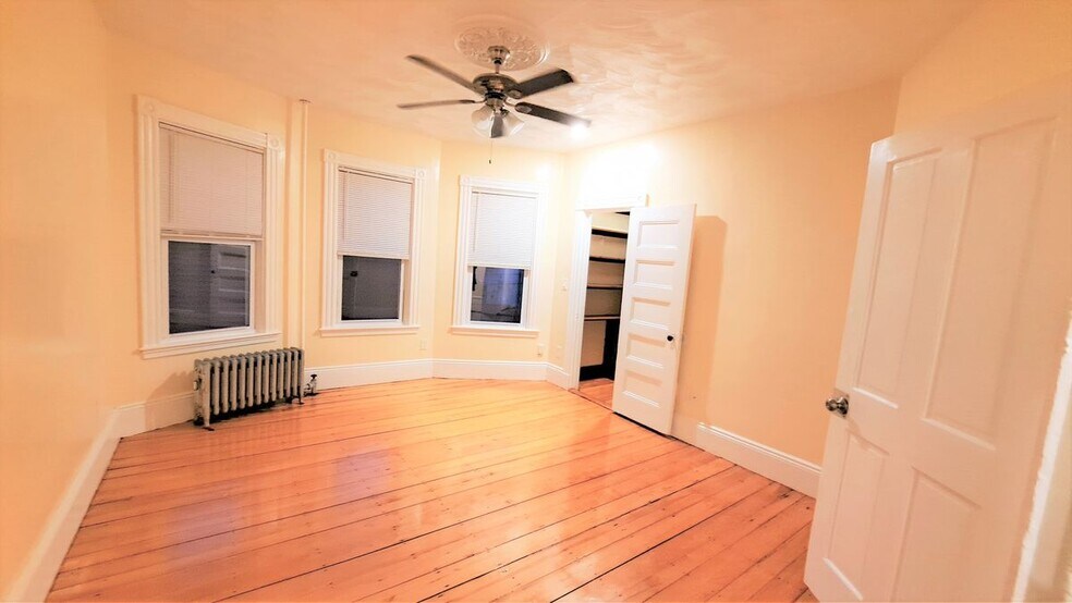 Building Photo - 35 Catawba St