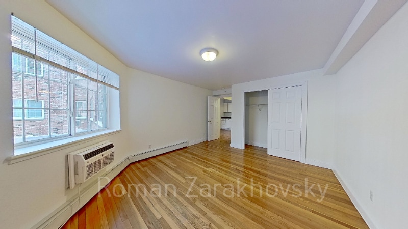 Building Photo - 8 Griggs St