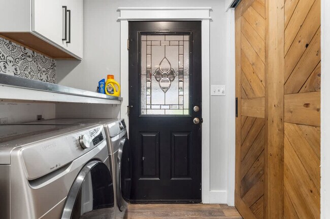 Building Photo - 9200 Pointe Aux Chenes Rd