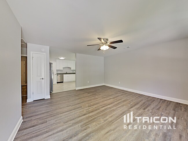 Building Photo - 708 Deaton St