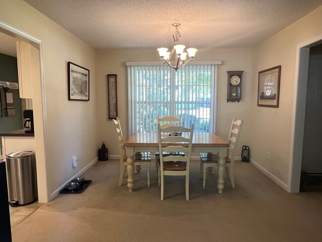 Building Photo - 305 Woodgreen Dr