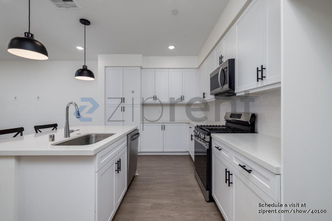 Building Photo - 11048 Luminate Dr
