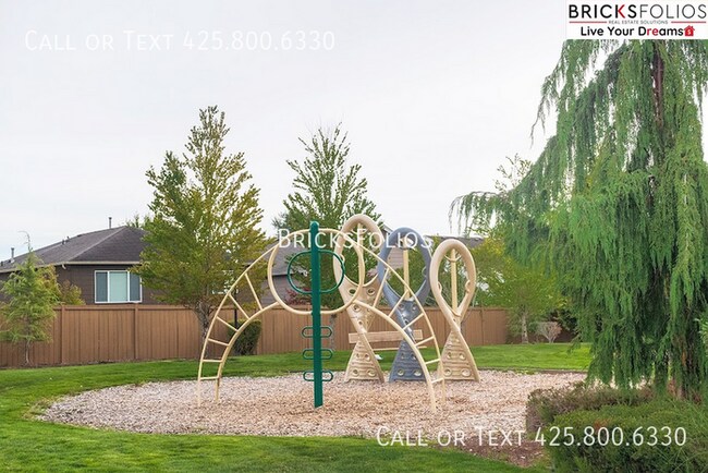 Building Photo - Welcoming Home in the Heart of Bothell's N...