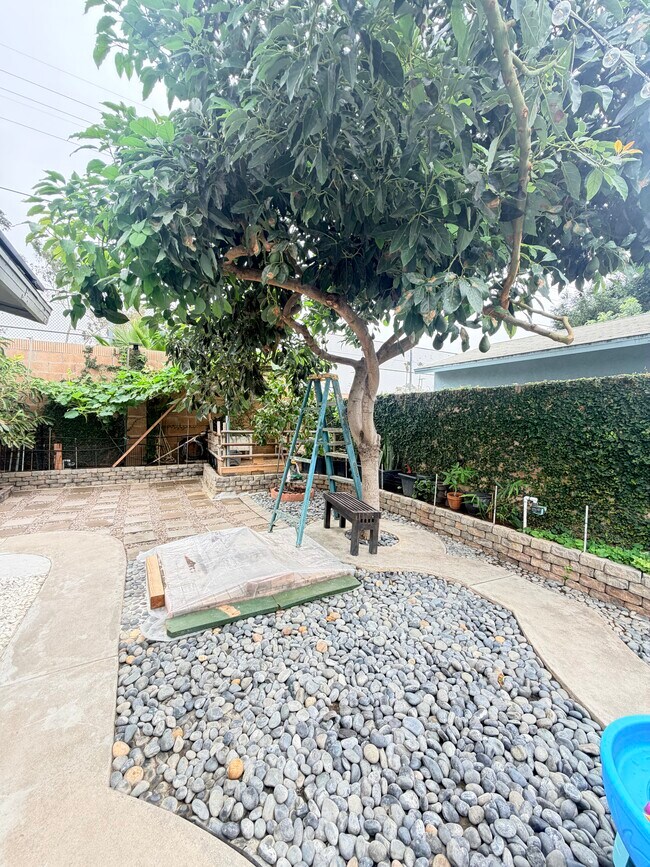 Building Photo - 11914 Volunteer Ave