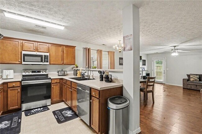 Building Photo - 413 Erin Ct