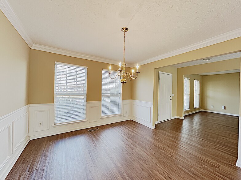 Building Photo - 158 Vintage Cir