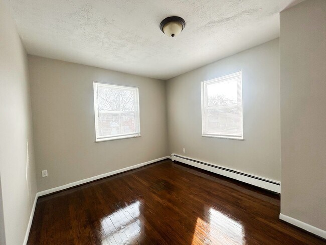 Building Photo - 5845 Shadymist Ln