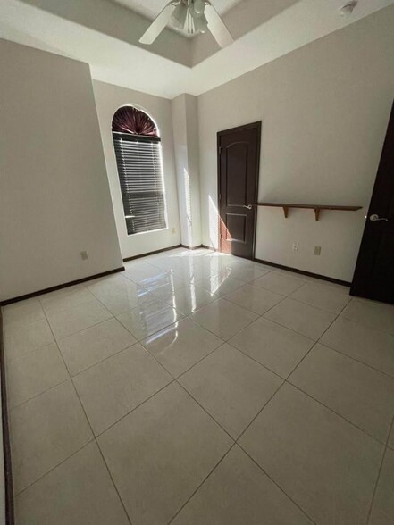 Building Photo - 3024 Whitetail Dr